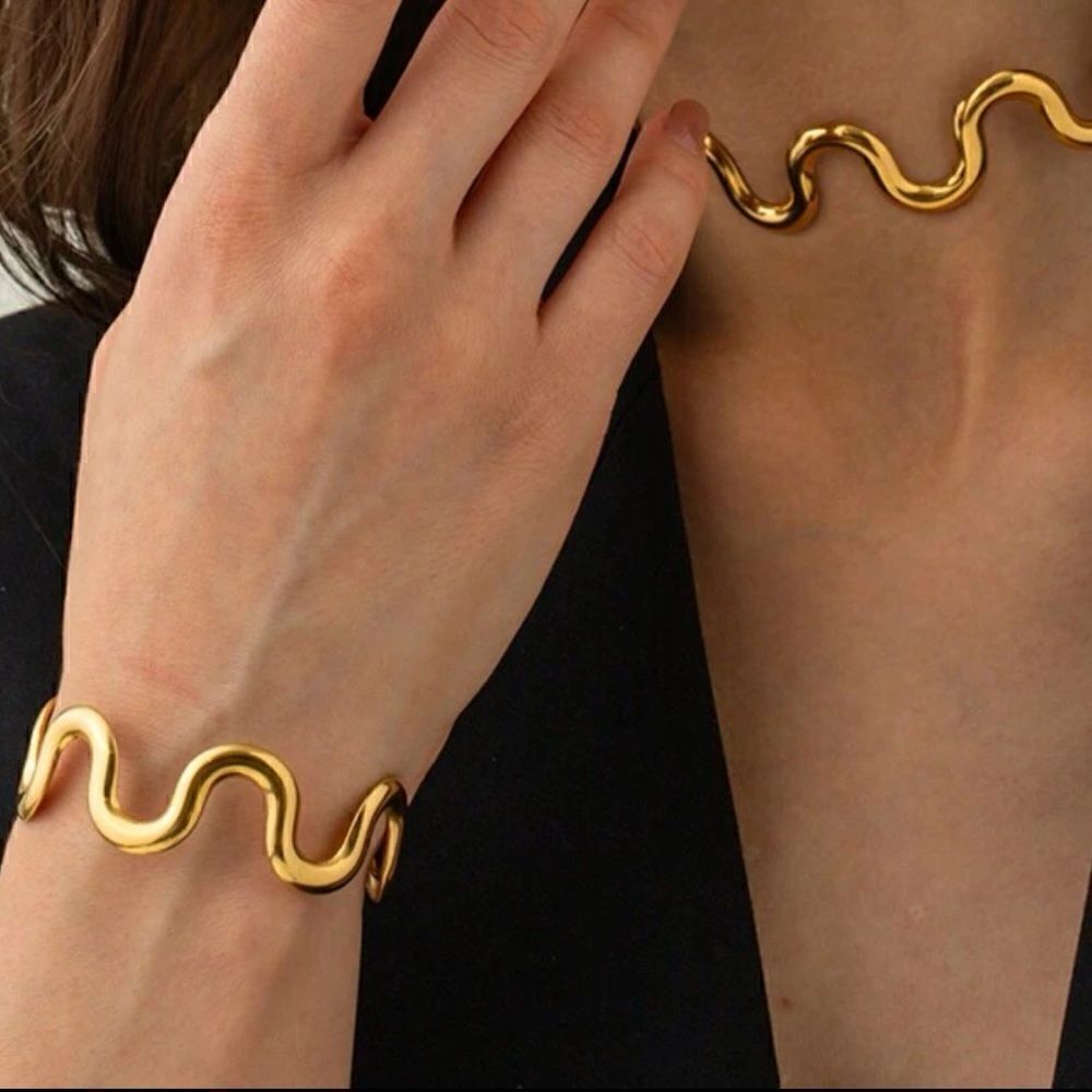 Gold geo bracelet #1121